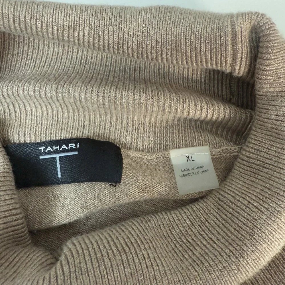 Tahari Sweater Women XL Tan/Brown Turtleneck Lightweight Gold Button Minimalist